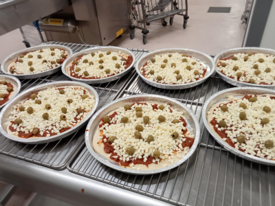 Des pizzas maison pour régaler les enfants !