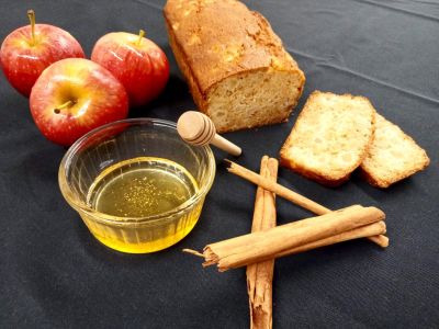 Recette du Chef Ratatouille : Cake moelleux aux pommes et à la cannelle