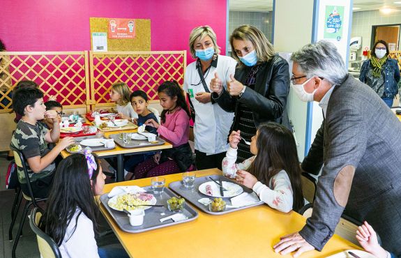 Déjeuner à l’école élémentaire Darsonval